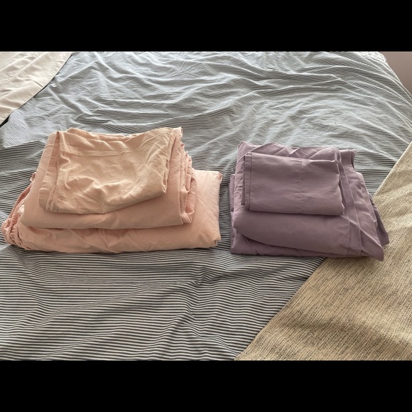 2 Twin-Sized Sheet Sets - Picture 1 of 3